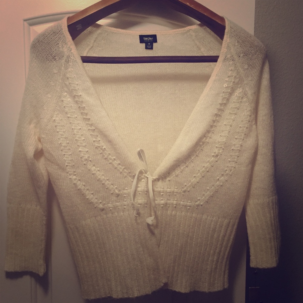 Cream colored mossimo cardigan.